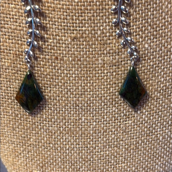 Turmaline Elegant Sterling Silver and Green Dangle Earrings - Picture 2 of 4
